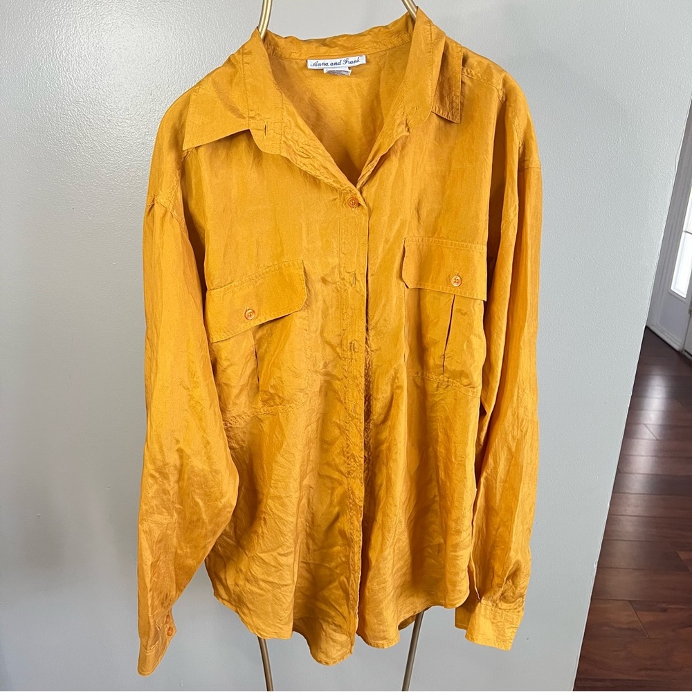 Anna and Frank 100% Silk golden yellow button down blouse EUC women's M shirt